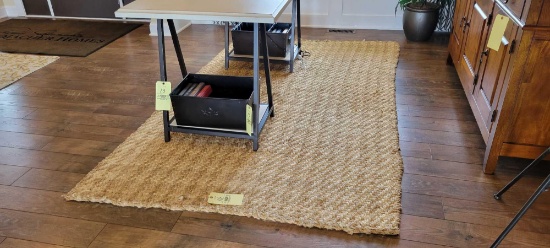 Natural fiber woven area rug