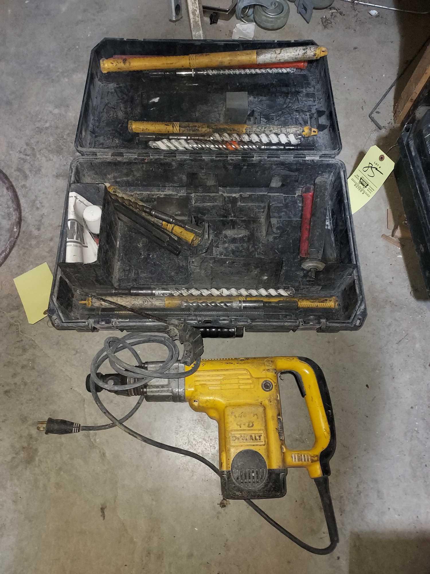 Dewalt d25550 rotary hammer drill deals