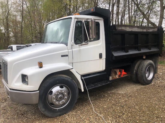 1999 Freightliner FL 60 dump truck