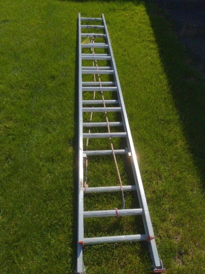 Louisville Aluminum Extension Ladder 22 ft