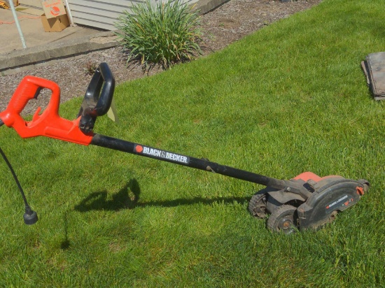 Black & Decker Electric Lawn Edger Edgehog