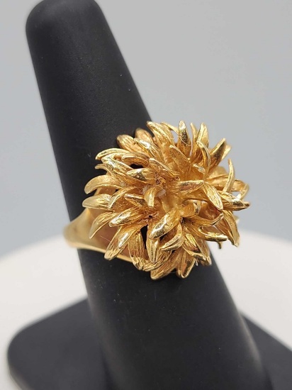 Vintage 1960s solid 18k gold flower blossom ring, 13.4 grams