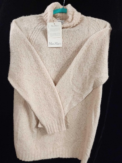 Max Mara ladies sweater, Made in Italy