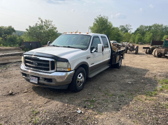 2003 Ford F-350 Crew Cab, King Ranch Dually truck