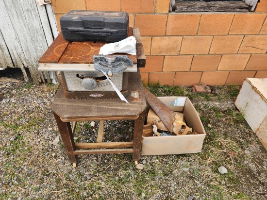 Craftsman Table Saw and Nails