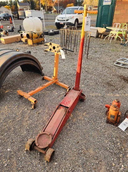 Floor Jack works