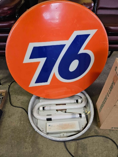 76 lightup sign with extra bulbs
