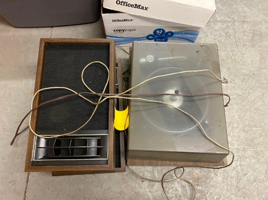 Record Player W/ Speakers