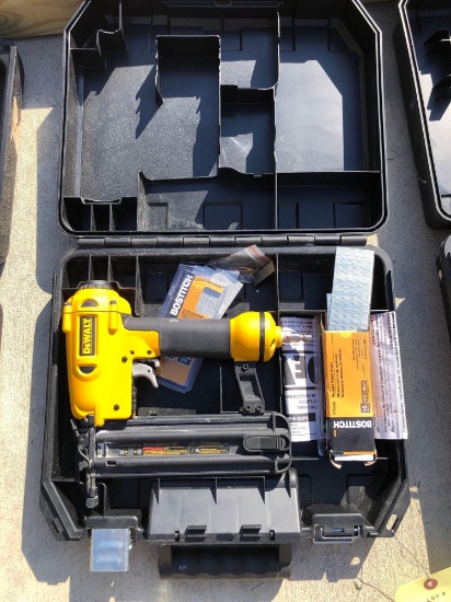 Dewalt Pneumatic Finish Nailer Online Auctions Proxibid