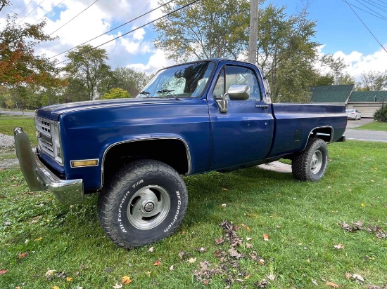 1983 Chevy C20 3/4 Ton Square Body Truck w/ 96,822 miles