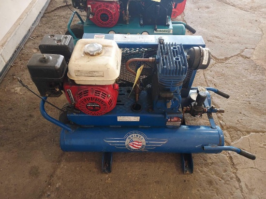 Quincy 8 Gallon 100 PSI Single Wheel Air Compressor