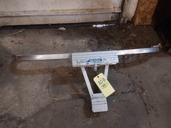 Quick Click Model AC78 Aluminum Ladder Stabilizer