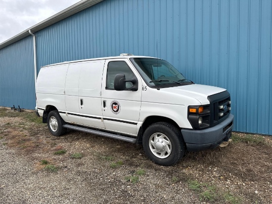 '12 Ford Van 2WD 51,198 miles , runs, brakes do not work, needs battery