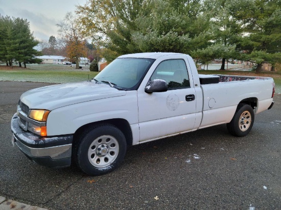 2005 Chevrolet Silverado 150,029 miles runs good