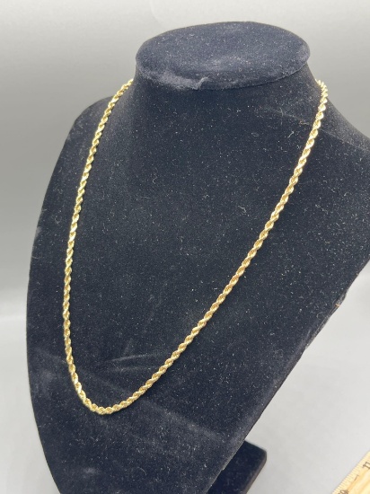 14k gold necklace 7.9 DWT