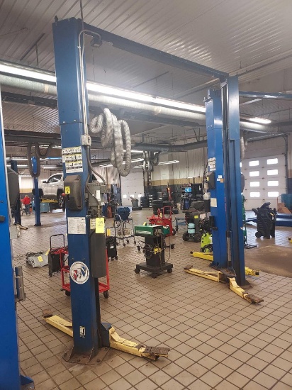 Rotary 7,000 Lb. Capacity 11 Foot Automotive Lift
