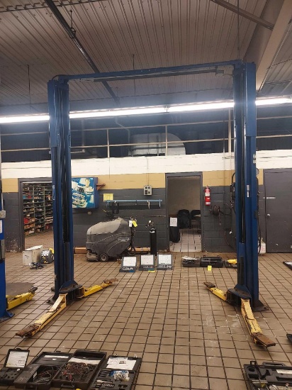 Rotary GM Dealer 7,000 Capacity 11 Foot Automotive Lift