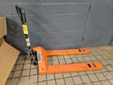 Haul Master 2.5 Ton Capacity Pallet Jack