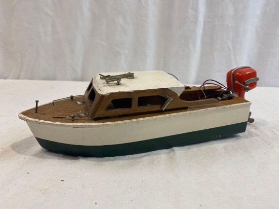 Vintage RC Boat | Online Auctions | Proxibid