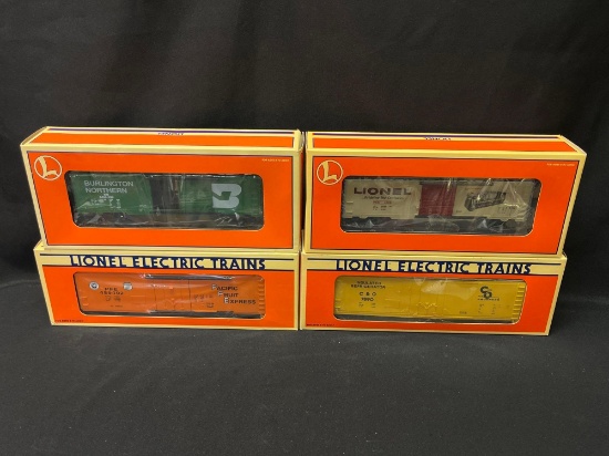 (4) Lionel Assorted Box Cars and Reefer Cars