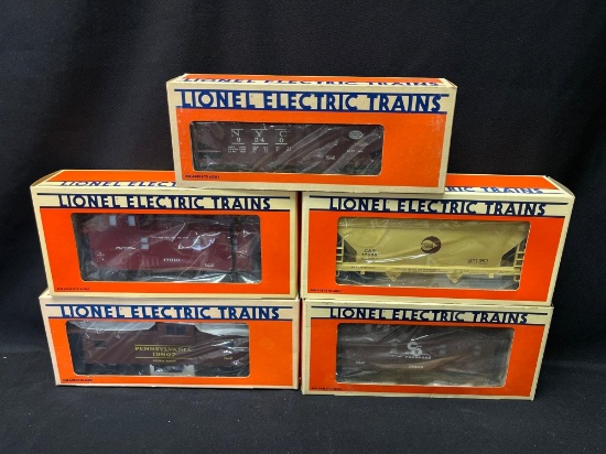 (5) Lionel Assorted Hoppers and Cabooses