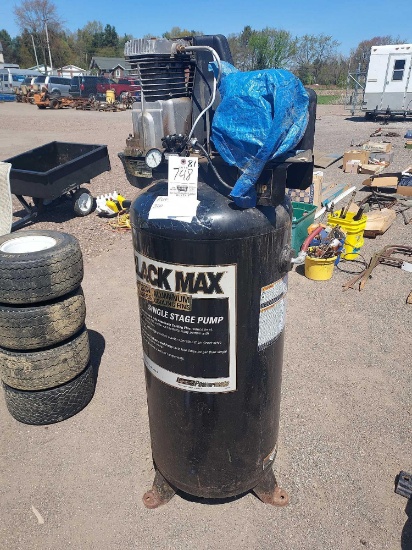 Black Max 140 PSI Air Compressor