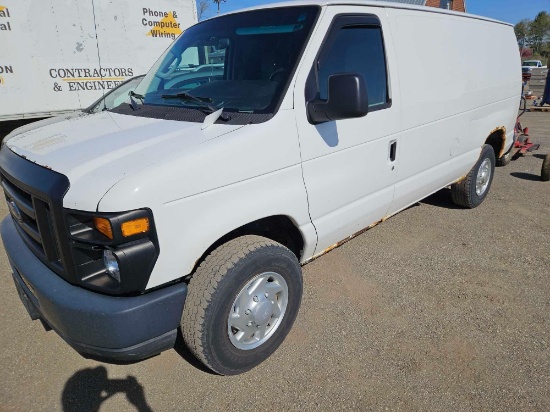 2010 Ford E250 van, runs good, 153,495 miles