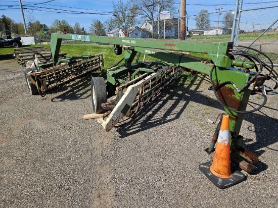 Allen dual rollabar hay rake with swing arm