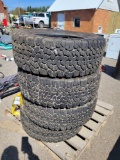 (4) LT265/60R20 tires