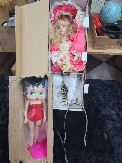 Illuminated Doll with Dress Lamp and Betty Boop Doll