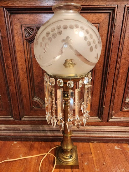 Antique Victorian parlor lamp with large fancy cut prism crystals