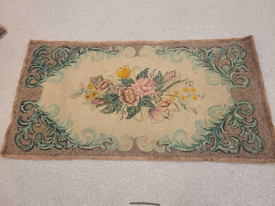 Vintage floral style hook rug
