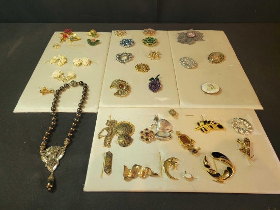 4 Cards of assorted vintage costume jewelry, brooches, pins, necklace, earrings