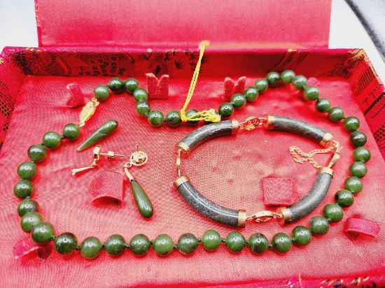 Vintage Chinese Jade or Jadeite jewelry set: necklace bracelet & earrings
