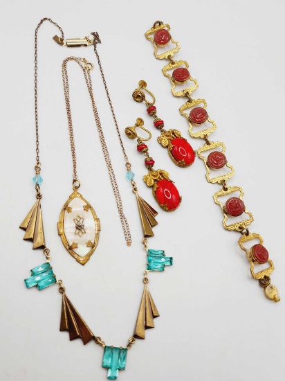 Art Deco jewelry: necklaces, earrings, bracelet