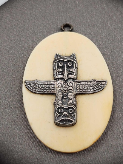 Vintage totem pole necklace pendant