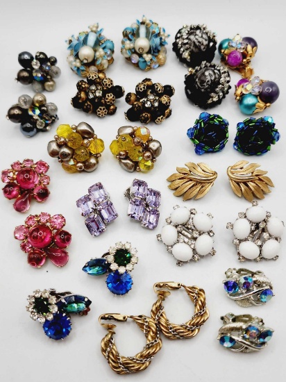 (14) pairs of vintage costume jewelry earrings