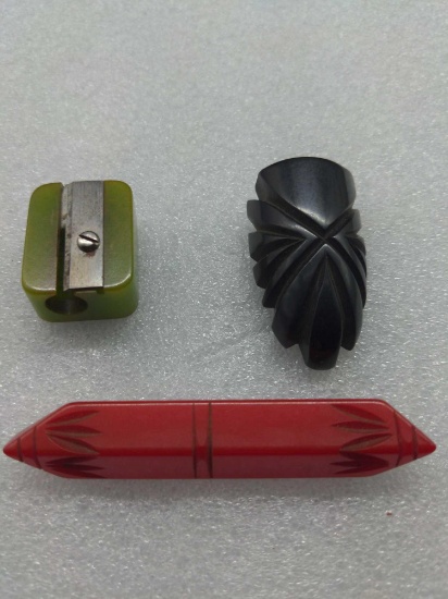 Vintage Bakelite Lot Jewelry Pin and Clip