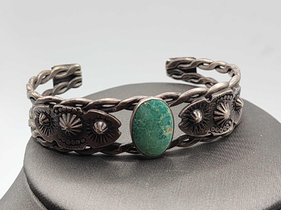 Vintage old pawn Native American Indian sterling & turquoise bracelet