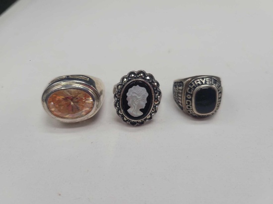 Lot of sterling heavy band rings, Cameo, Chrysler and large stone ring