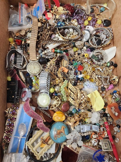 Box lot of vintage jewelry: watches, parts, loose pieces