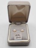 Vintage 14k gold pearl stud earrings