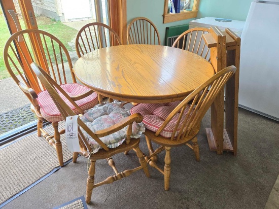 Oak Dining Table w/6 chairs and 3 leaves