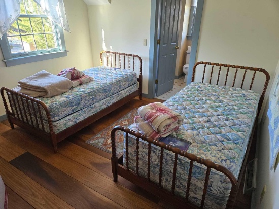 Pair of Twin Beds w/ Bedding