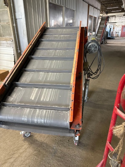 EMI adjustable conveyor table 6' long