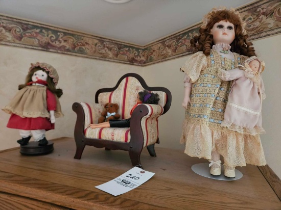 Dolls, doll chair