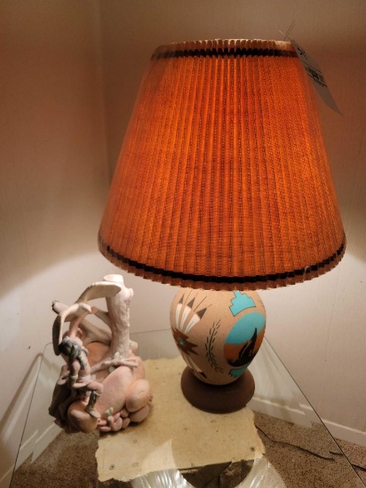 SW Style lamp with Statue
