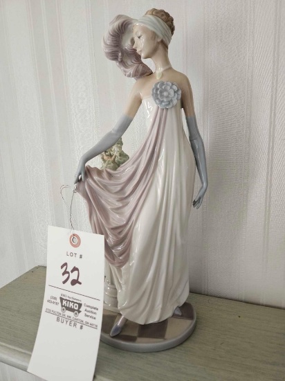 Lladro figurine, 13.5in