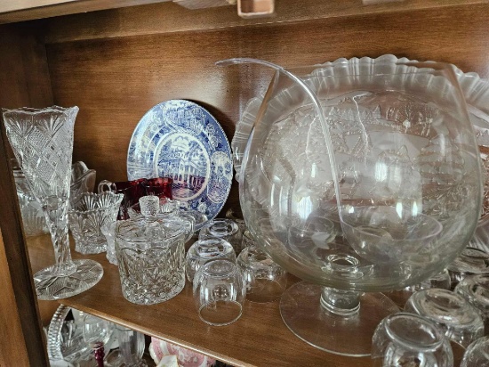 Glassware, kings crown souvenier glass, punch bowl set