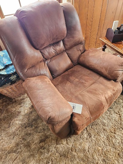 Power recliner with heat and vibrate